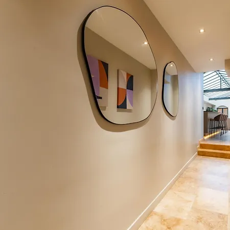 Luxury Grand Air-conditioned In The Heart Of Apartment *