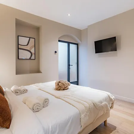 Luxury Grand Air-conditioned In The Heart Of Apartment Paris