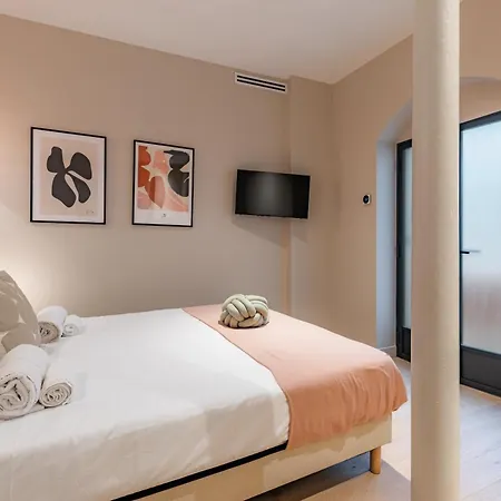 Apartment Luxury Grand Air-conditioned In The Heart Of *